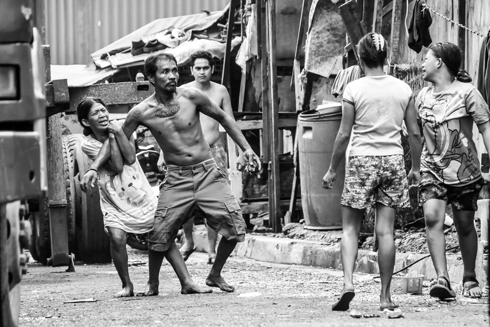 Photojournalism, Photography, Documentary Photography, Ryszard Wierzbicki, Storytelling Photography - A Fight by Ryszard Wierzbicki A Fight by Ryszard Wierzbicki - Photojournalism, Photography, Documentary Photography, Ryszard Wierzbicki, Storytelling Photography