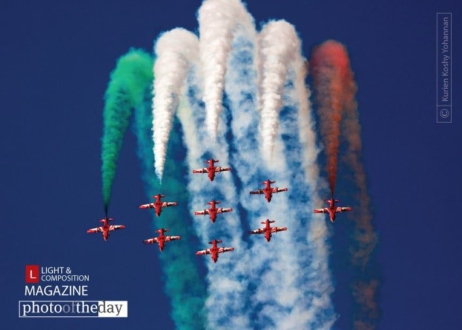 Surya Kirans, by Kurien Koshy Yohannan - Photojournalism, Color Photography, Award-Winning Photography, Aerobatic Photography, Kurien Koshy Yohannan