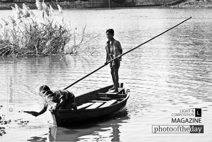 Fisher Boys, by Shahnaz Parvin - Photojournalism, Documentary Photography, Black and White Photography, Award Winning Photography, Photography Awards