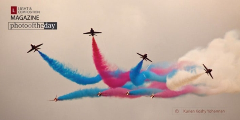 The Reds, by Kurien Koshy Yohannan - Motion Photography, Award Winning Photography, Photojournalism, Photography Awards, Photo of the Day