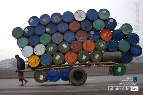 The Puller, by Shahnaz Parvin - Street Photography, Documentary Photography, Photojournalism, Photo of the Day, Shahnaz Parvin