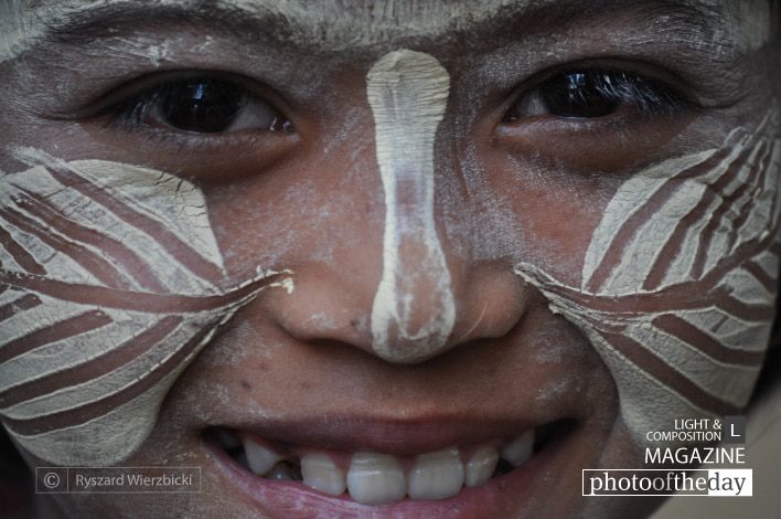 Painted Face, by Ryszard Wierzbicki - Portrait Photography, Award Winning Photography, Photojournalism, Myanmar Photography, Photography Awards