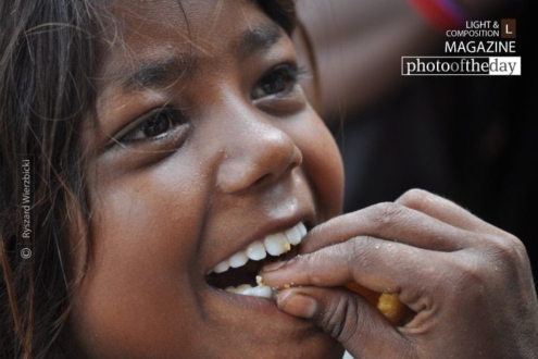 A Grateful Smile, by Ryszard Wierzbicki - Photojournalism, Photography Awards, Portrait Photography, Documentary Photography, Photo of the Day