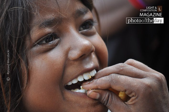 A Grateful Smile, by Ryszard Wierzbicki - Photojournalism, Photography Awards, Portrait Photography, Documentary Photography, Photo of the Day