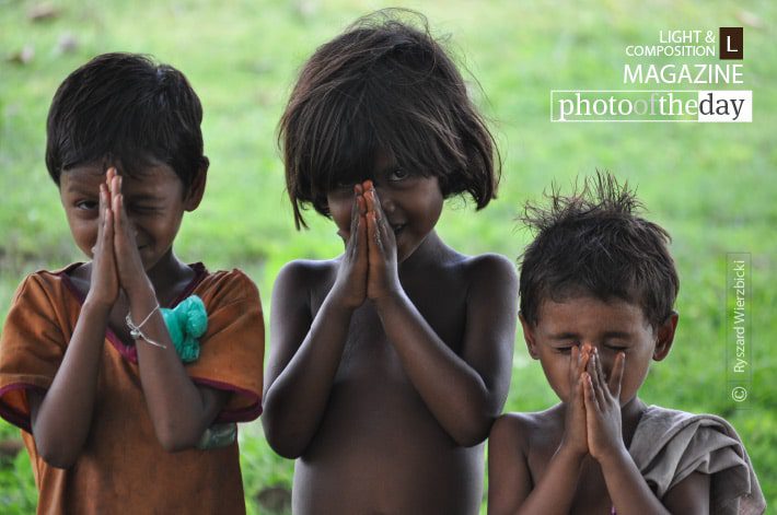 The Blessing Trick, by Ryszard Wierzbicki - Travel Photography, Photojournalism, Award Winning Photography, Photo of the Day, Photography