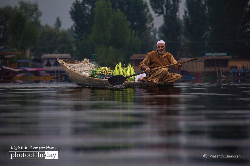 Shopping Time, by Prasanth Chandran - Travel Photography, Photojournalism, Photography Awards, Photo of the Day, Light & Composition University