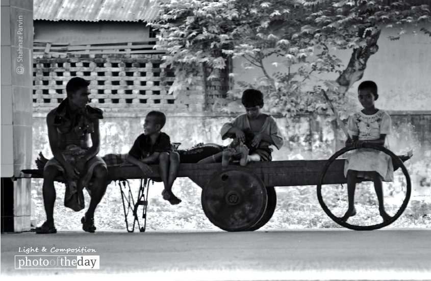 Break Time, by Shahnaz Parvin - Photojournalism, Documentary Photography, Art Photography, Photo of the Day, Shahnaz Parvin