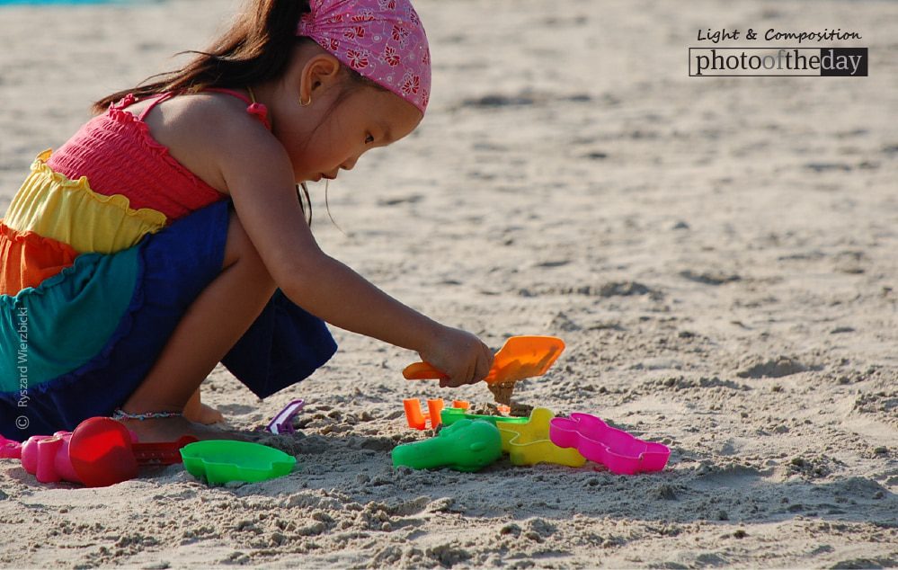 A Little Girl on Kata Beach, by Ryszard Wierzbicki - Photojournalism, Candid Photography, Award Winning Photography, Photography Awards, Kata Beach
