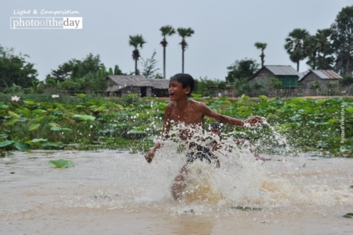 Water Run, by Ryszard Wierzbicki - Motion Photography, Photojournalism, Award Winning Photography, Photography Awards, Photo of the Day