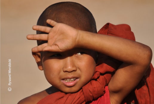 Blinded by the Sun, by Ryszard Wierzbicki - Photojournalism, Award-Winning Photography, Candid Photography, Myanmar Photography,  Ryszard Wierzbicki