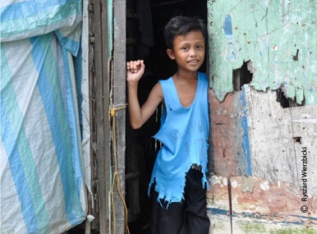 Greeted with Smile, by Ryszard Wierzbicki - Portrait Photography, Award Winning Photography, Photo of the Day, Ryszard Wierzbicki, Philippines Photography