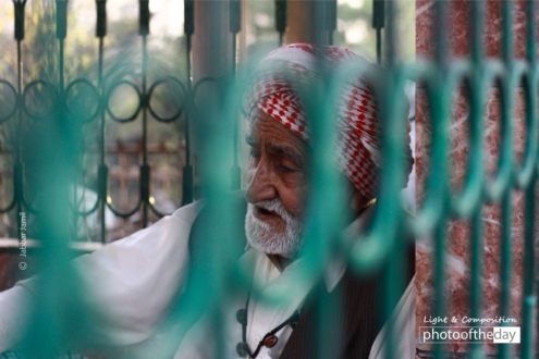 Listen What I Sing, by Jabbar Jamil - Documentary Photography, Street Photography, Photojournalism, Photo of the Day, Jabbar Jamil