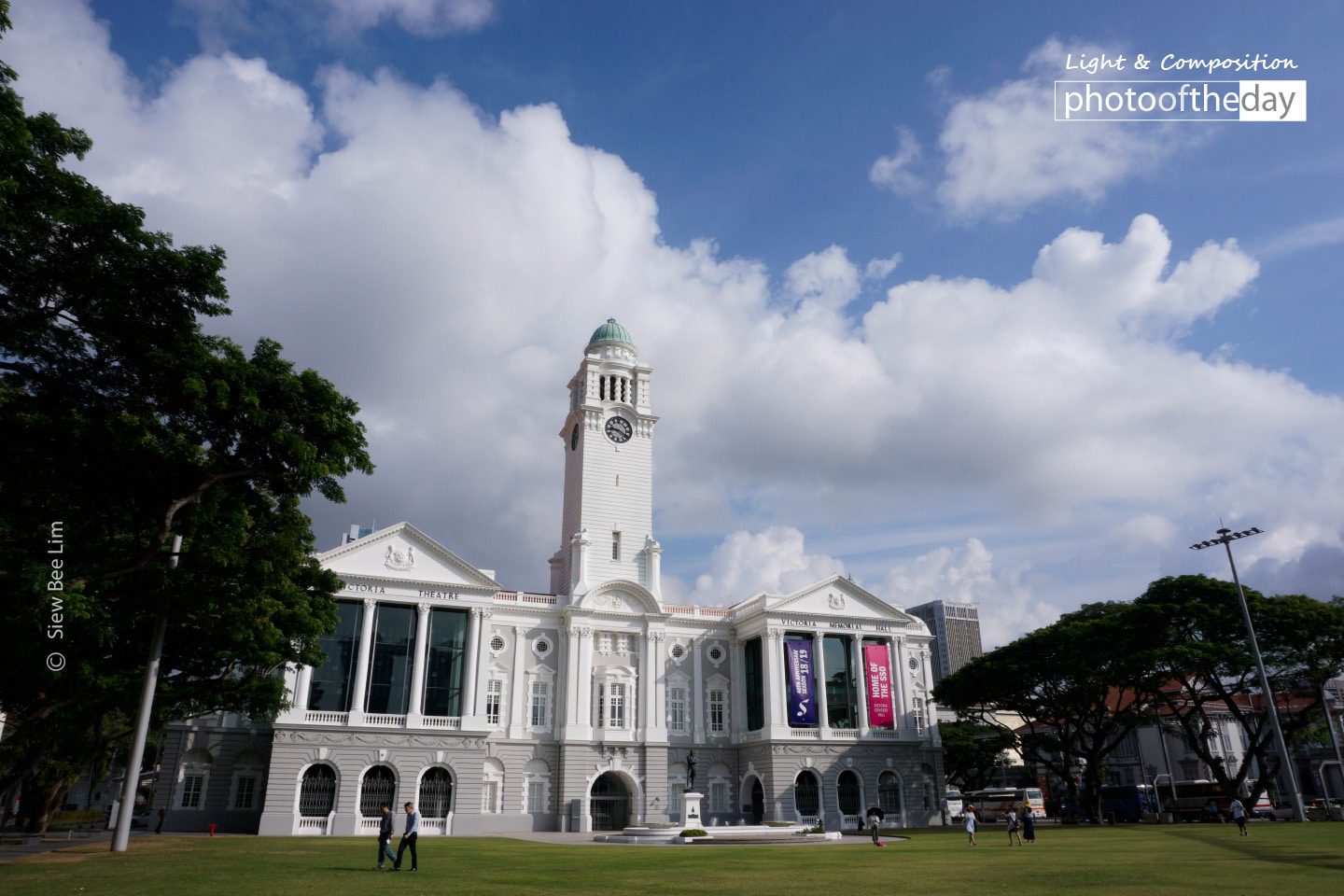The Victoria Theatre and Concert Hall, by Siew Bee Lim - Architectural Photography, Photography Award, Photo of the Day, Siew Bee Lim, Light & Composition