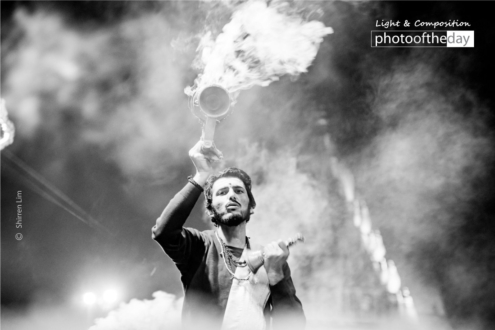 Ganga Aarti by Shirren Lim - Portrait Photography, Ganga Aarti, Varanasi Photography, Photo Awards, Photography Education