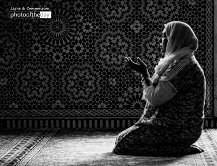 The Power of Supplication by Gabriele Girardi - Photojournalism, Photography Awards, Art Photography, Religious Photography, Islamic Photography