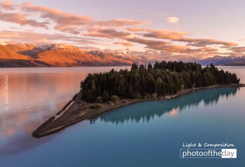 Kiwi on Lake Pukaki by Manon Mathieu - Landscape Photography, Photo of the Day, Photography Awards, Art Photography, Online Photography Courses
