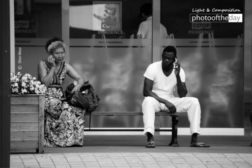 Phone Call by Shin Woo - Street Photography, Photojournalism, Photography Award, Award Winning Photo, Online Photography Courses