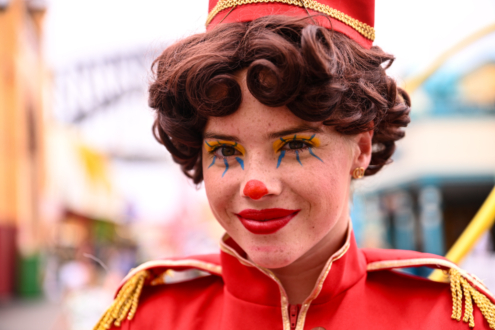 A Smile by Leanne Lindsay - Photojournalism, Portrait Photography, Photography Awards, Photo of the Day, Light & Composition University