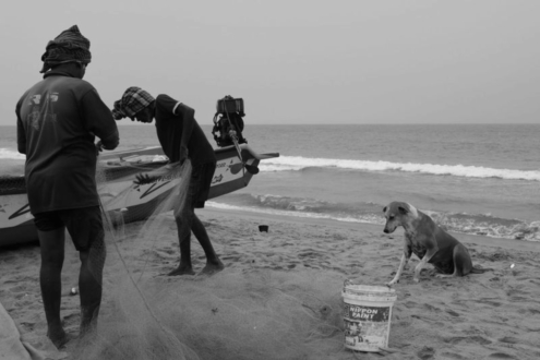 Dramic Art Work of Fisherman's Work by Karthick Saravanan - Photojournalism, Black and White Photography, Documentary Photography, Photography Awards, Light & Composition University