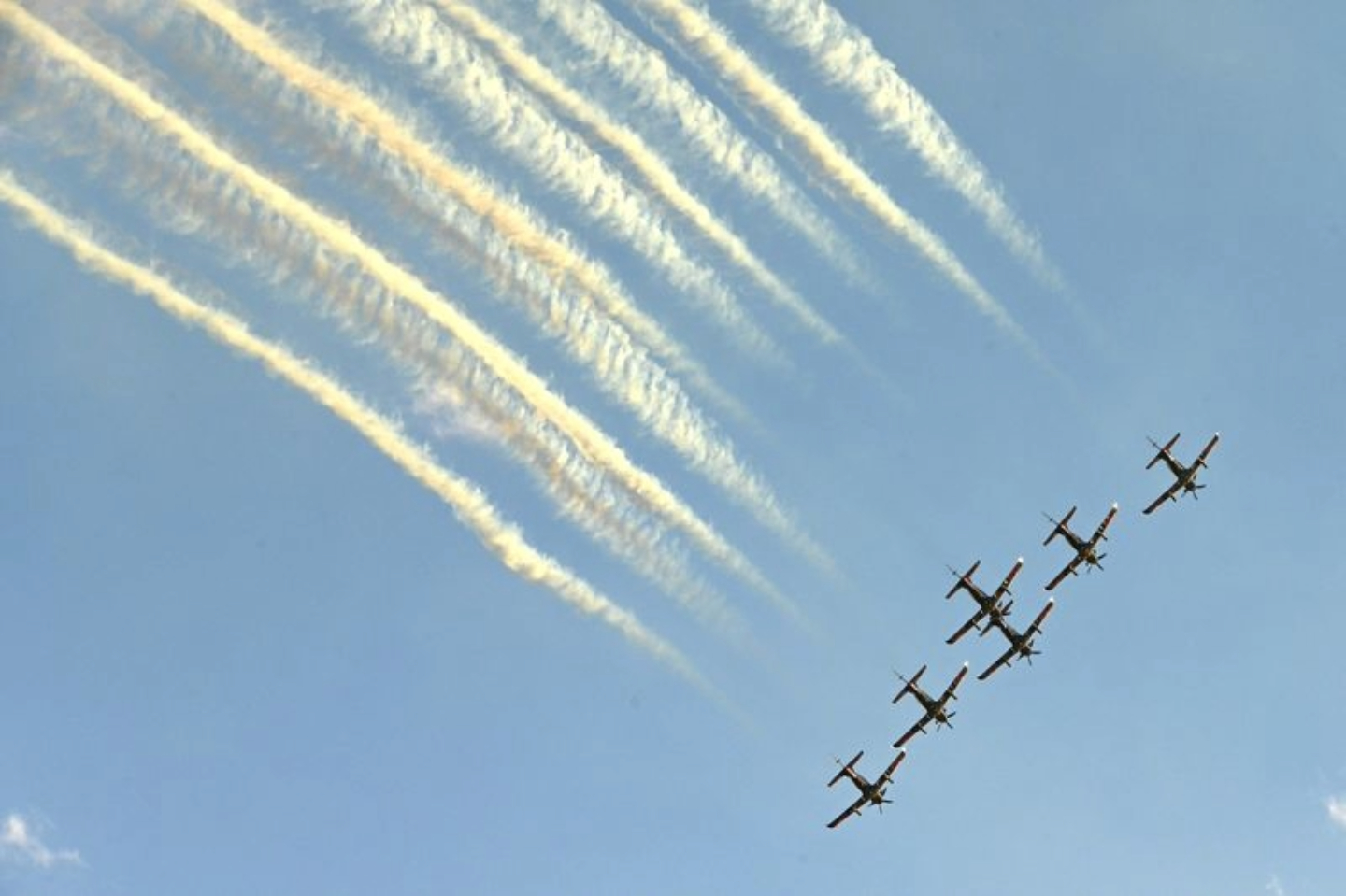 Photojournalism, Aviation Photography, Photography Education, Photo of the Day, Light & Composition University - Leaving a Smoke Trail by Leanne Lindsay Leaving a Smoke Trail by Leanne Lindsay - Photojournalism, Aviation Photography, Photography Education, Photo of the Day, Light & Composition University
