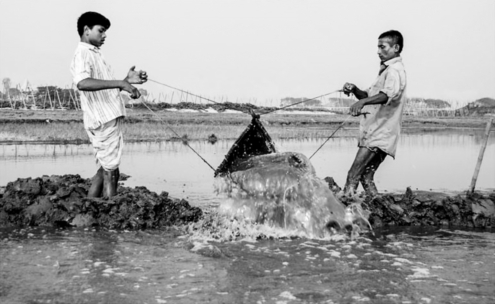 The Spirit of Hard Work by Shahnaz Parvin - Photojournalism, Documentary Photography,  Art Photography, Photo of the Day, Shahnaz Parvin