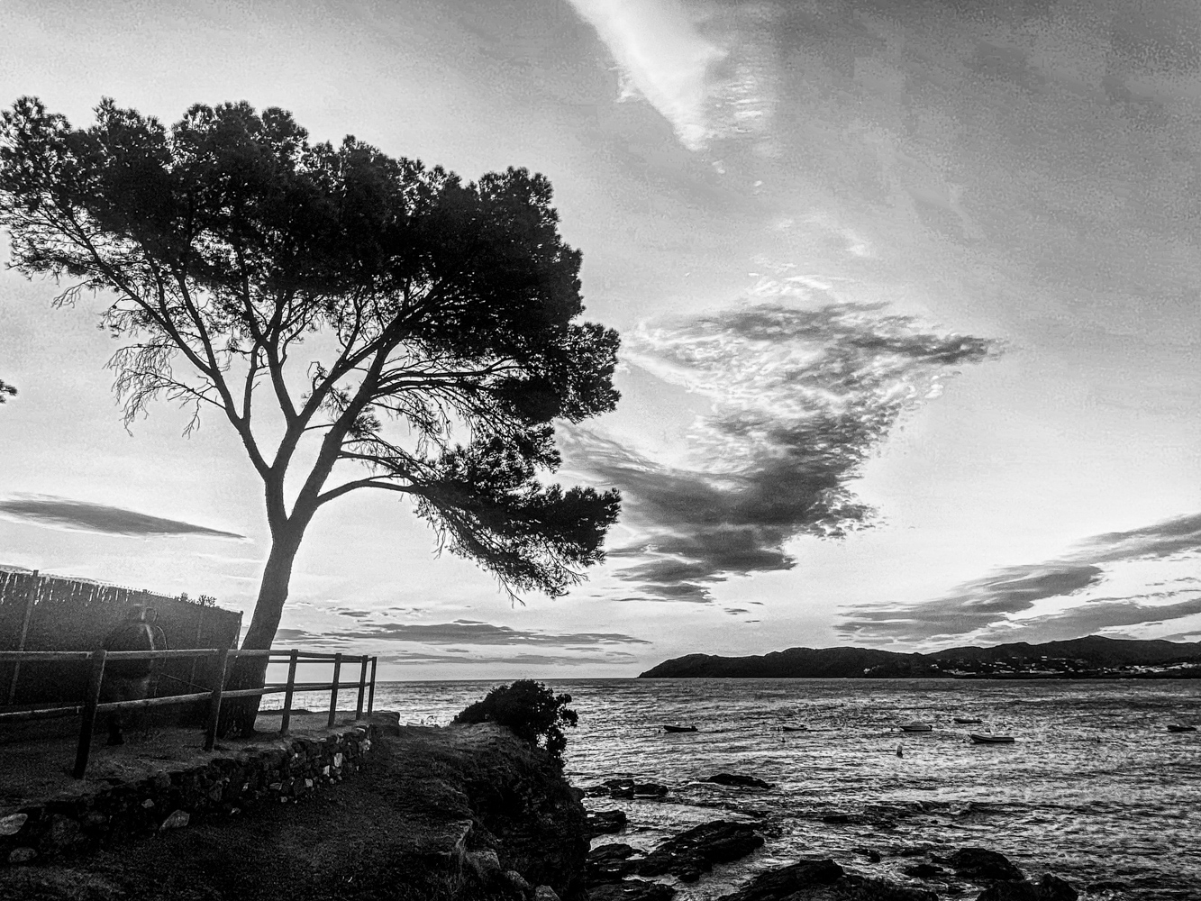 We can call it Paradise by Sonia Olmos de Castro - Photojournalism, Photography, Black and White Photography, Online Photography Courses, Light & Composition University