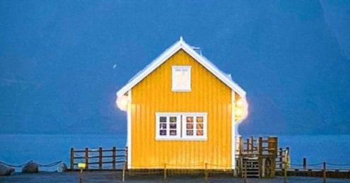 Lonely Yellow Cabin by Suraj Krishnamurthy Cheemangala - Photojournalism, Landscape Photography, Award-Winning Photography, Art Photography, Suraj Krishnamurthy Cheemangala