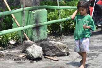 A Walking Girl by Ryszard Wierzbicki