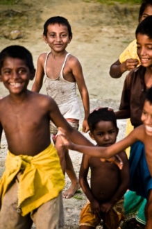 Sunlit Gaze, Playful Reach