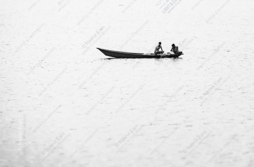 Two Fishermen on a White River - Photography Composition, Photo Technique Tutorials, Visual Storytelling Photography, Light Study Photography, Photography Masterclass