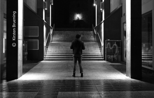 Tragedy by Kirsten Bruening - Photojournalism, Black and White Photography, Award Winning Photography, Kirsten Bruening, Pandemic Photography